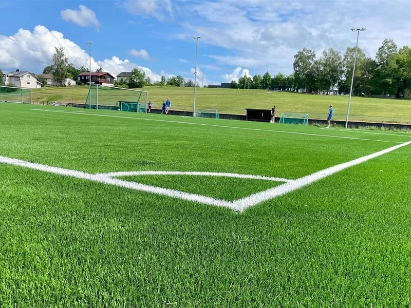 kunstgressbane - Klikk for stort bilde