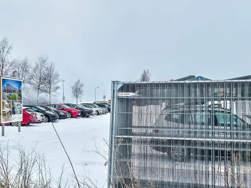 Fredag kommer de første gjerdene opp på Sirkustomta.