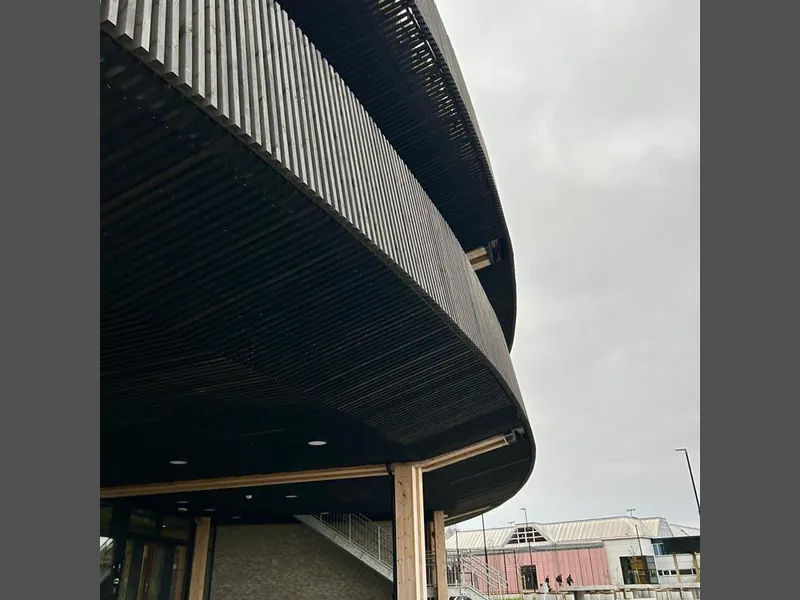 Åpning nye Frakkagjerd ungdomsskole - Klikk for stort bilde