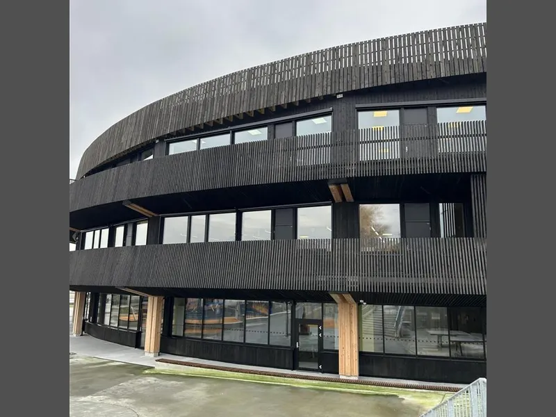 Åpning nye Frakkagjerd ungdomsskole - Klikk for stort bilde