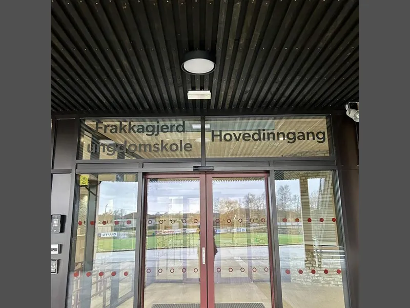 Åpning nye Frakkagjerd ungdomsskole - Klikk for stort bilde