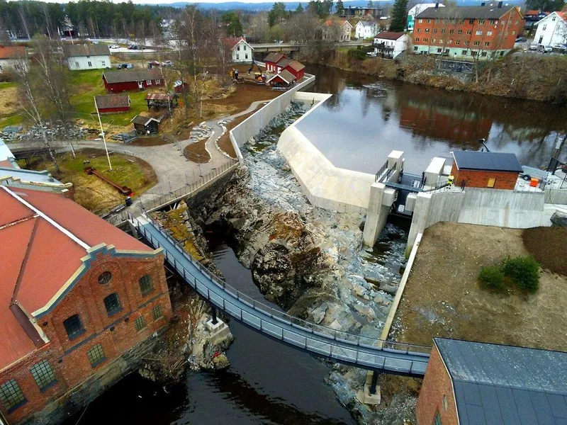 Oversiktsbidle av nye dammen i Ørje.
