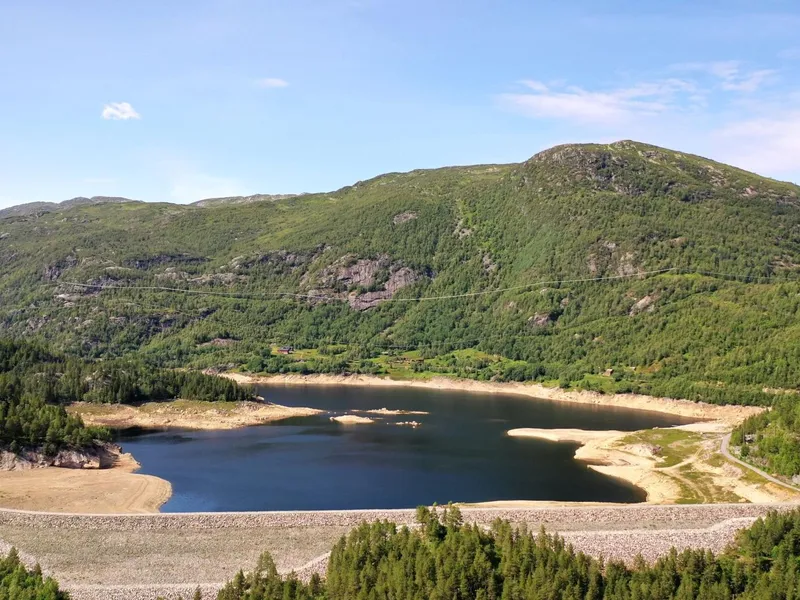 Oppgraderingen av dam Botsvatn i Bykle kommune har anleggsstart i juni og skal etter planen ferdigstilles mot slutten av 2027.. Foto: Å Energi