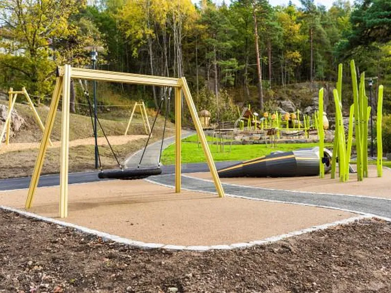 Lekeområde i Peisestuen park 