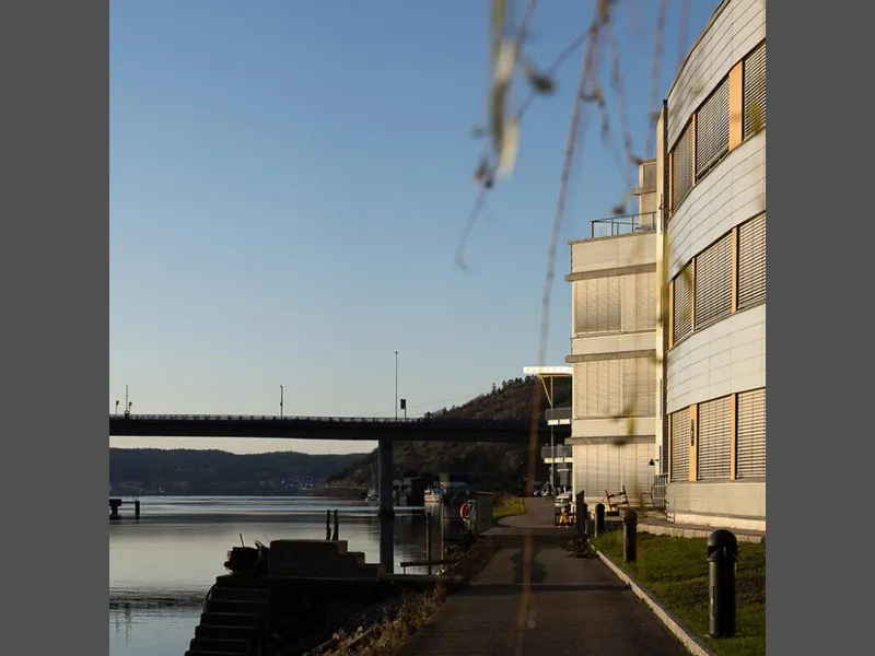 slippen næringsbygg fine uteområder langs elven