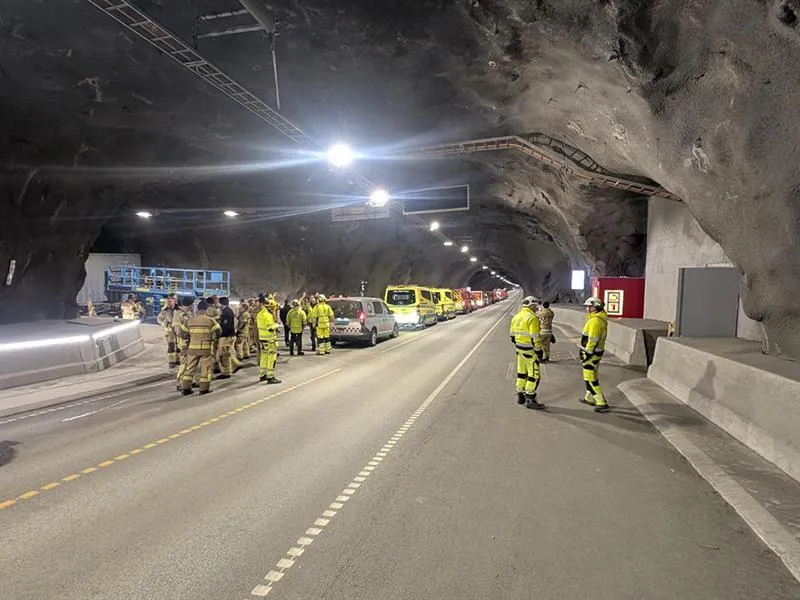 Frøyatunnelen
Oppgradering
Åpning
