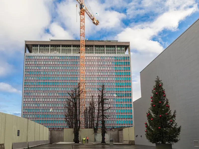 Skanska starter arbeidet med å rehabilitere Høyblokken i starten av januar.