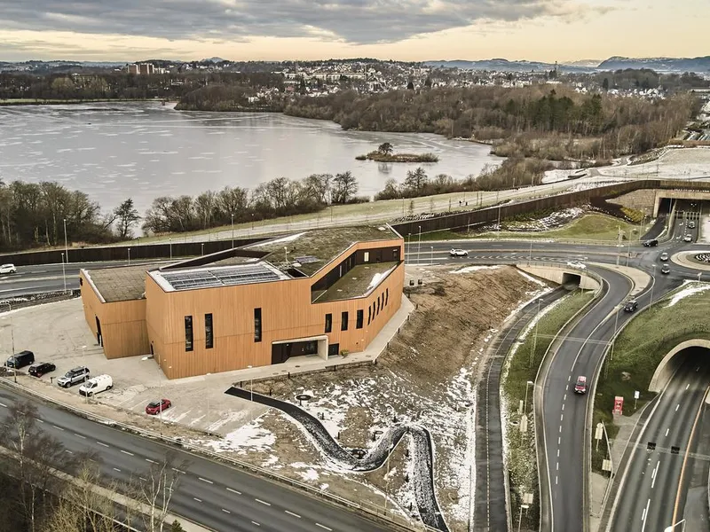 Oversikt over bygget og veinettet. Foto