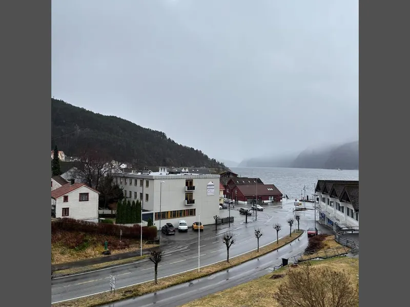 Gatebilde Sand sentrum - Klikk for stort bilete