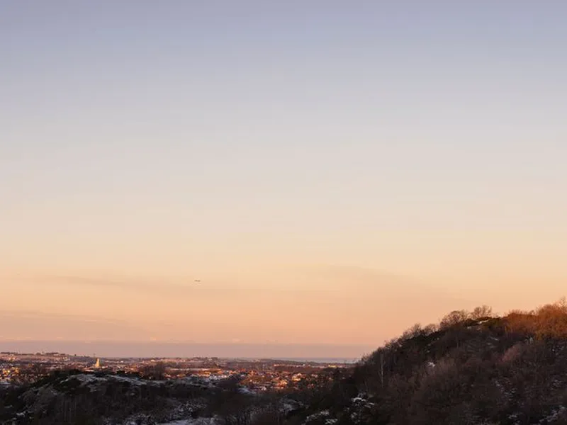 Utsikt fra Bates tomt i Kleivane