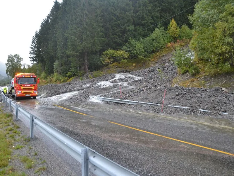 Skredsikring rv. 15, Dårflot, Oppstryn.