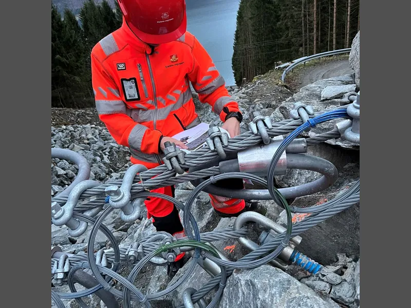 Skredsikring rv. 15, Dårflot, Oppstryn.