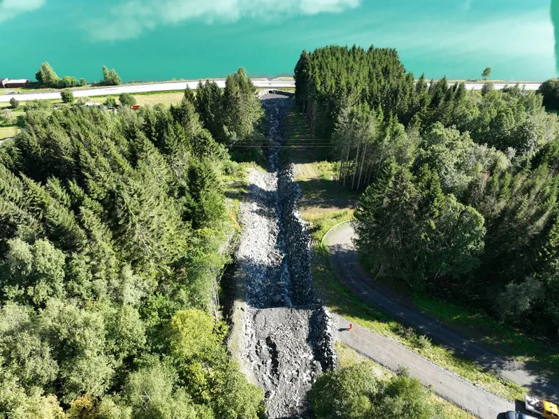 Skredsikring rv. 15, Dårflot, Oppstryn.