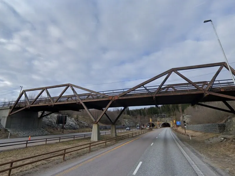 Om en måneds tid er Sletta bru over E6 ved Eidsvoll historie. Foto: Google maps