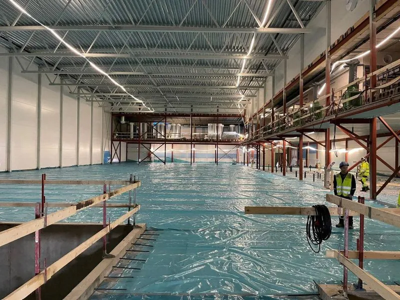 Hallen under konstruksjon