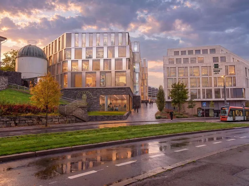 Nybygget til UiB Realfaghøyden, sett fra Nygårdsgaten.